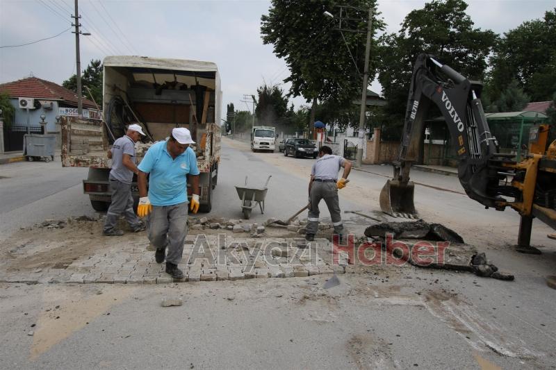 KUZULUK MAHALLESİNDE YOLLAR BAKIMA ALINIYOR
