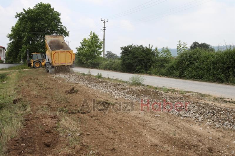 KUZULUK MAHALLESİNDE YOLLAR BAKIMA ALINIYOR