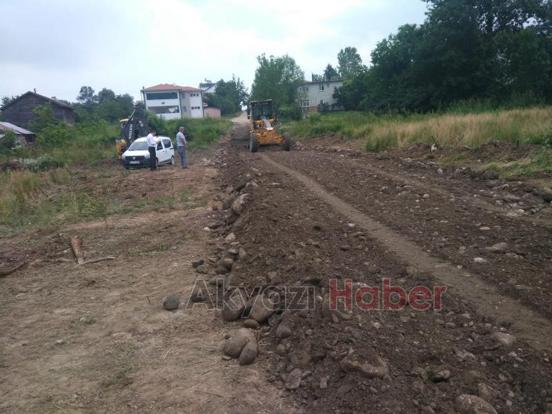 KUZULUK MAHALLESİNDE YOLLAR BAKIMA ALINIYOR