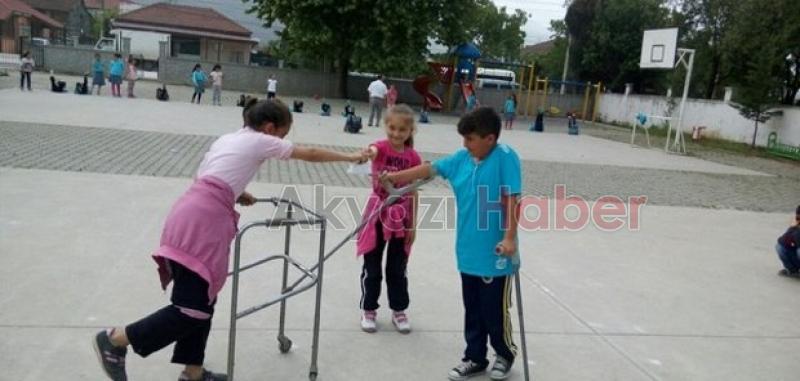 Kuzuluk Ortaokulundan Engelliler Haftasında Farkındalık Eğitimi