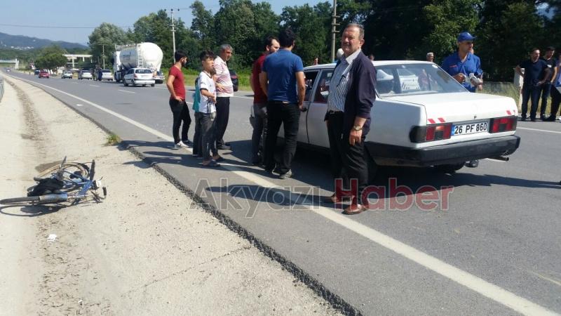 Kuzuluk Yolunda Otomobil Bisikletliye Çarptı