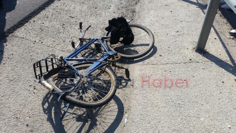 Kuzuluk Yolunda Otomobil Bisikletliye Çarptı