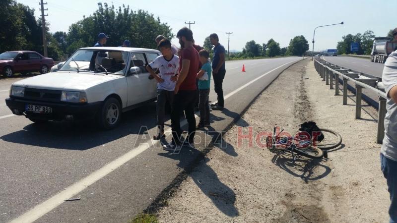 Kuzuluk Yolunda Otomobil Bisikletliye Çarptı