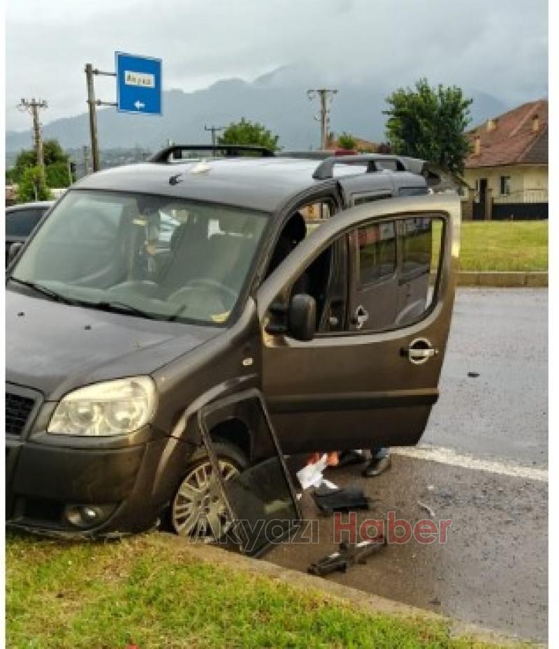 Kuzulukta Bozuk trafik ışıkları kazaya neden oluyor