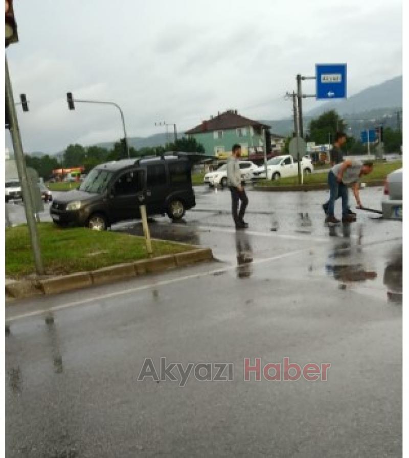 Kuzulukta Bozuk trafik ışıkları kazaya neden oluyor