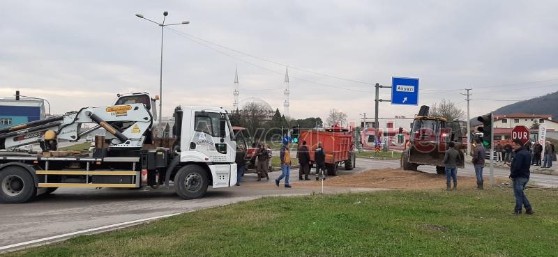 Kuzulukta Kum Yüklü Römrok Yan Yattı