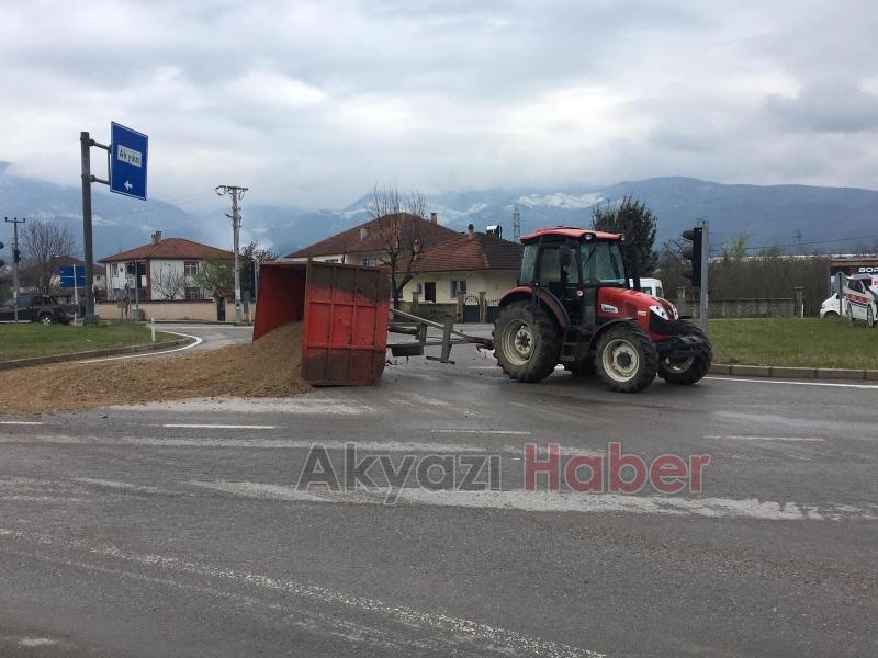 Kuzulukta Kum Yüklü Römrok Yan Yattı