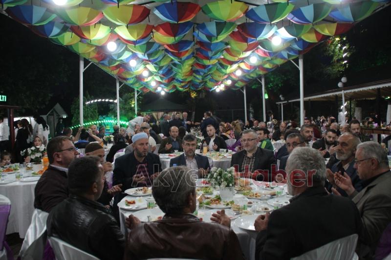 Latifoğulları Sülalesi Sadabad Restaurant Cafe de İftarda Buluştu