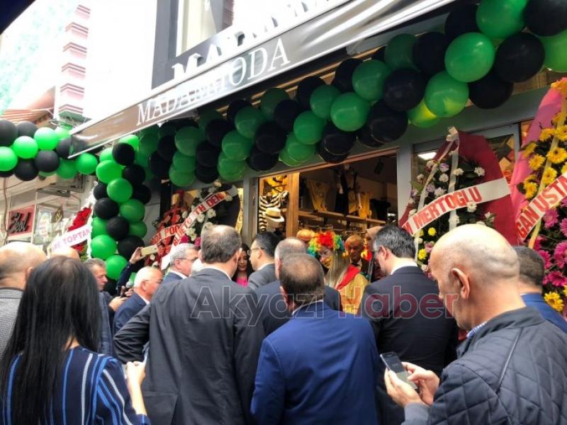 Lescon ve Madammoda Mağazaları Açıldı