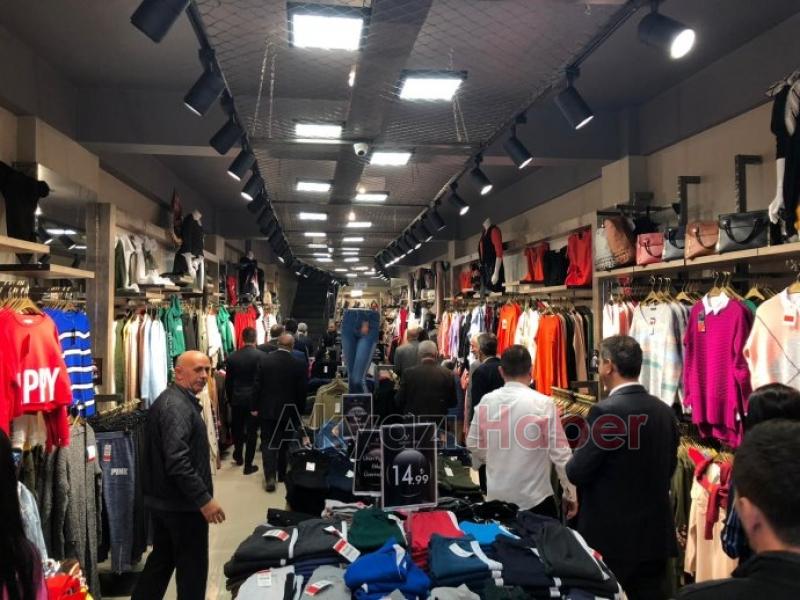 Lescon ve Madammoda Mağazaları Açıldı