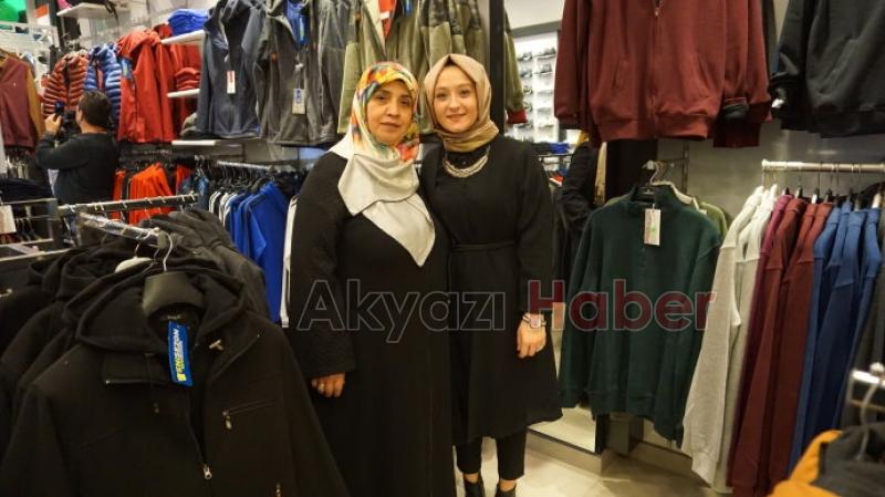 Lescon ve Madammoda Mağazaları Açıldı