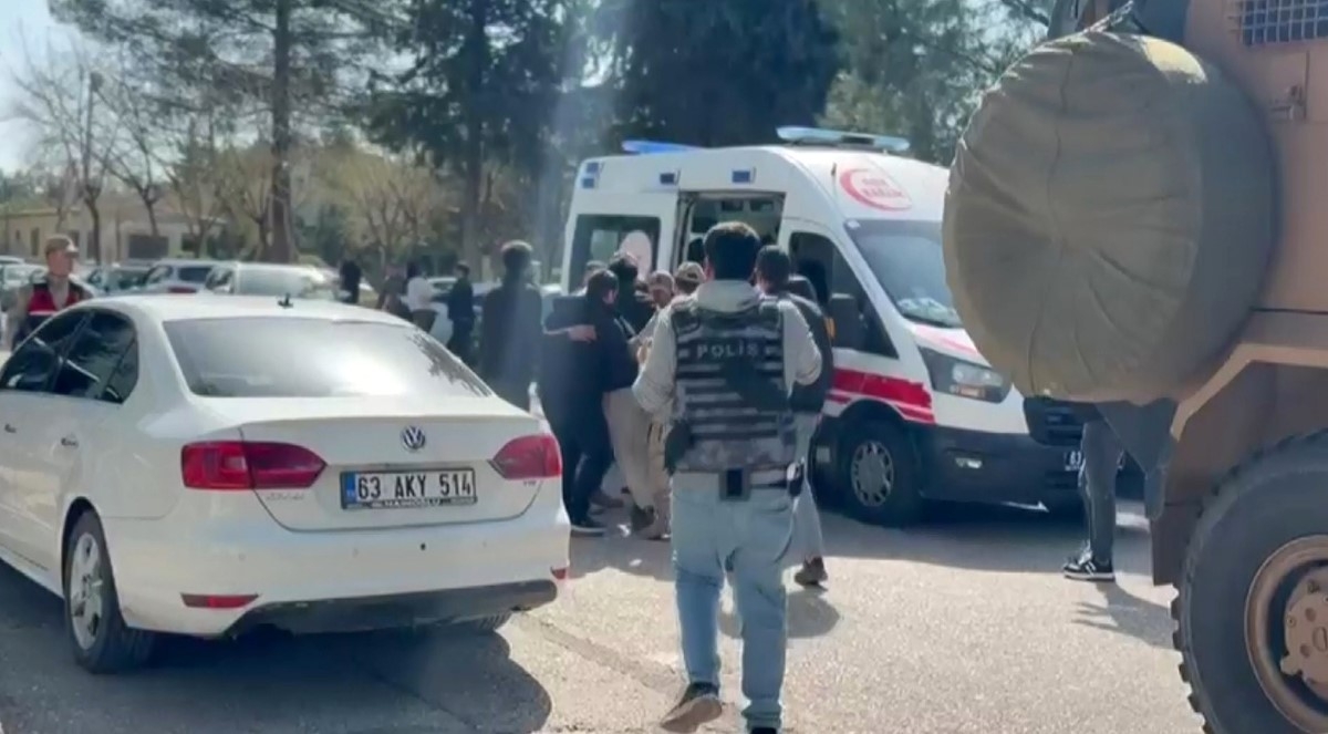 Lisede dehşet; 16 kişiyi yaralayıp intihar etti