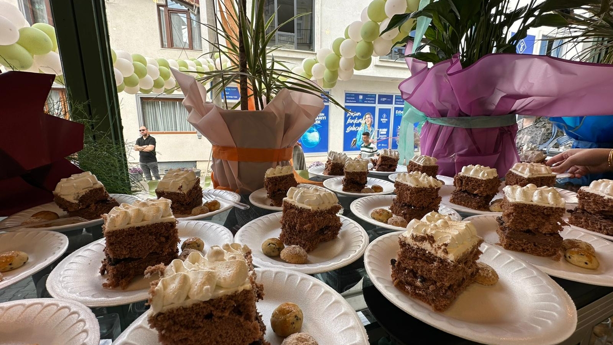 Liva Bakery & Patisserie Akyazı’da Hizmete Başladı! Tatlı Severleri Bekliyoruz