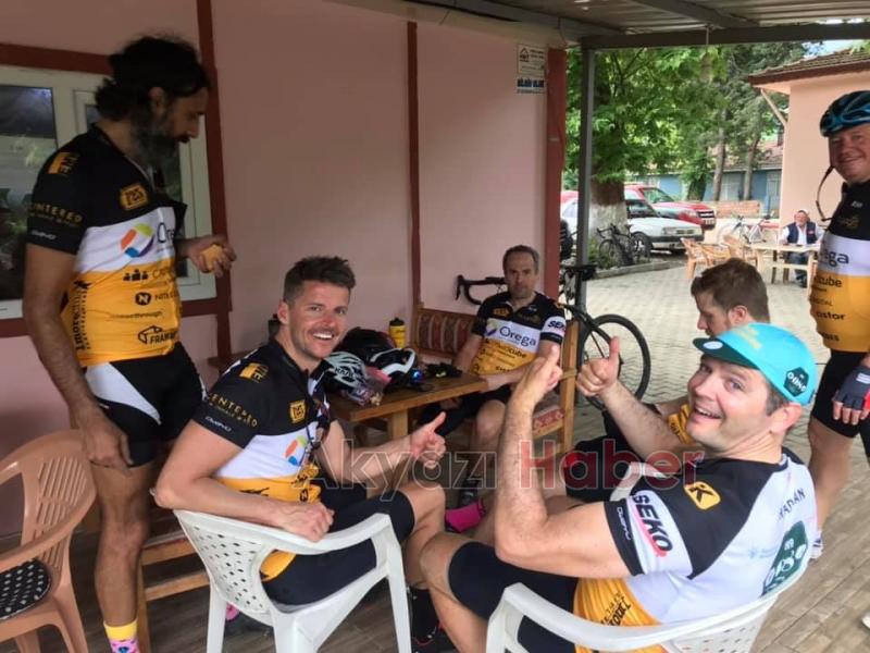 Londradan gelen bisikletli gurup Taşburunda mola verdi