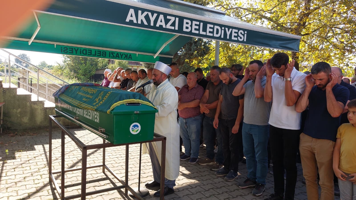 Lütfiye Güler Gözyaşlarıyla Son Yolculuğuna Uğurlandı.