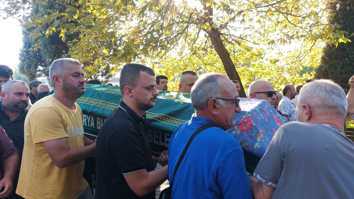 Lütfiye Güler Gözyaşlarıyla Son Yolculuğuna Uğurlandı.