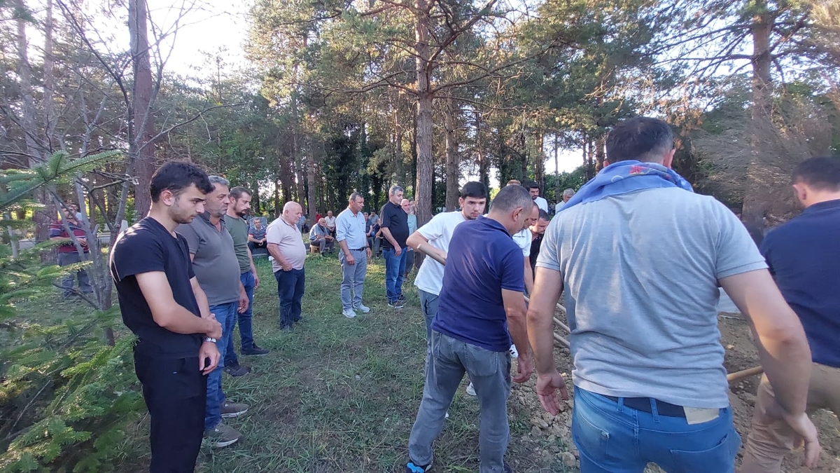 Lütfiye Güler Gözyaşlarıyla Son Yolculuğuna Uğurlandı.
