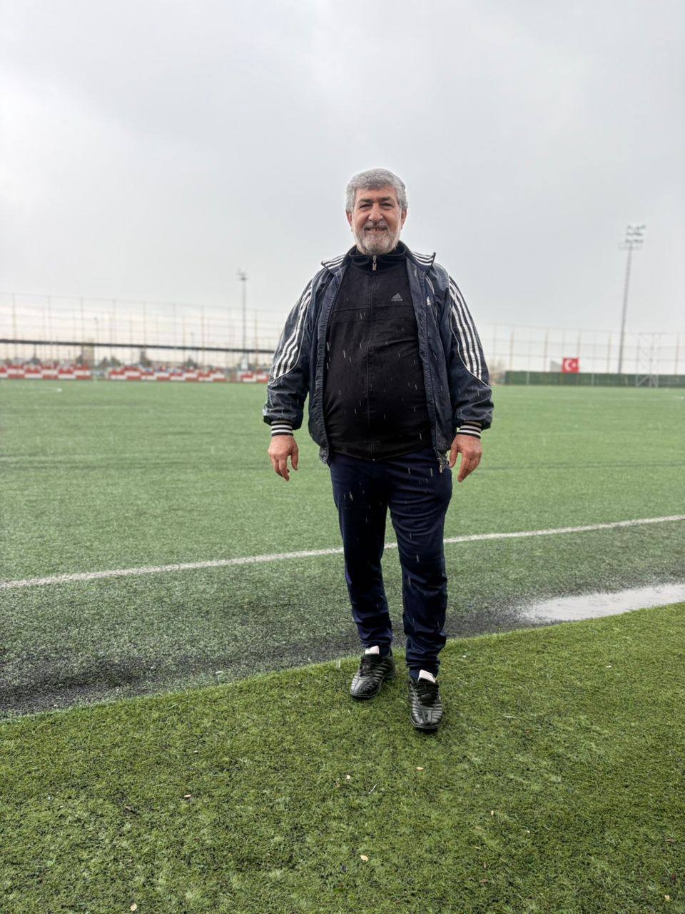 Maç sırasında kalp krizi geçiren antrenör hayatını kaybetti