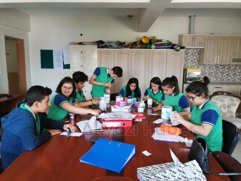 MADANOĞLU ÖĞRENCİLERİNDEN ASKIDA EKMEK PROJESİ