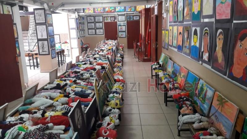 Madanoğlu Ortaokulu öğrencilerinden  yılsonu sergisi