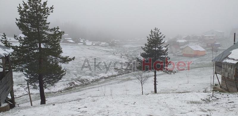 Mayıs ayında kar sürprizi  Yaylalar beyaza büründü