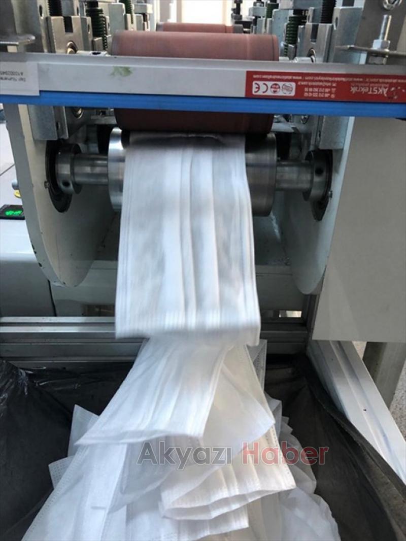 MEB cerrahi maske makinesi üretti