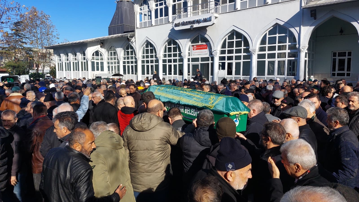 Mehmet Barutçu Sevenlerinin Dualarıyla Son Yolculuğuna Uğurlandı