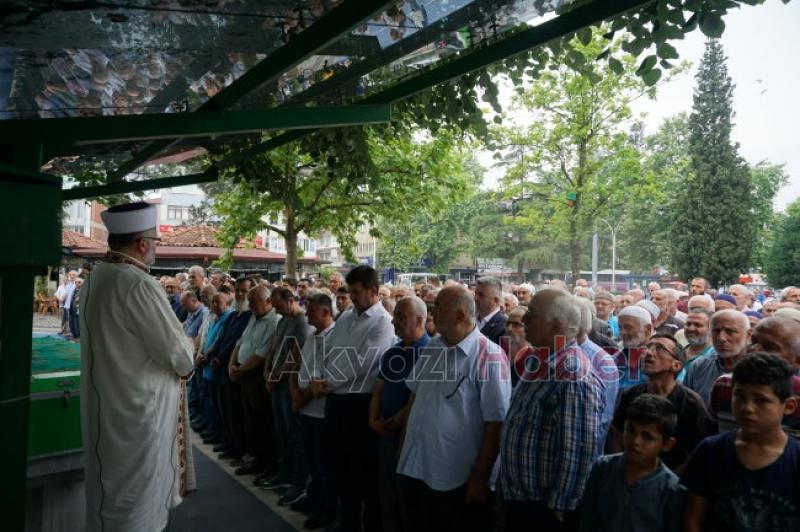 Mehmet Özlüdemir Defnedildi