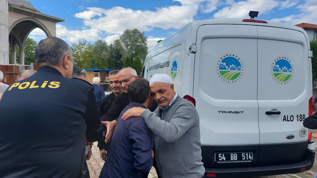 Melahat Koçak dualarla ebediyete uğurlandı.