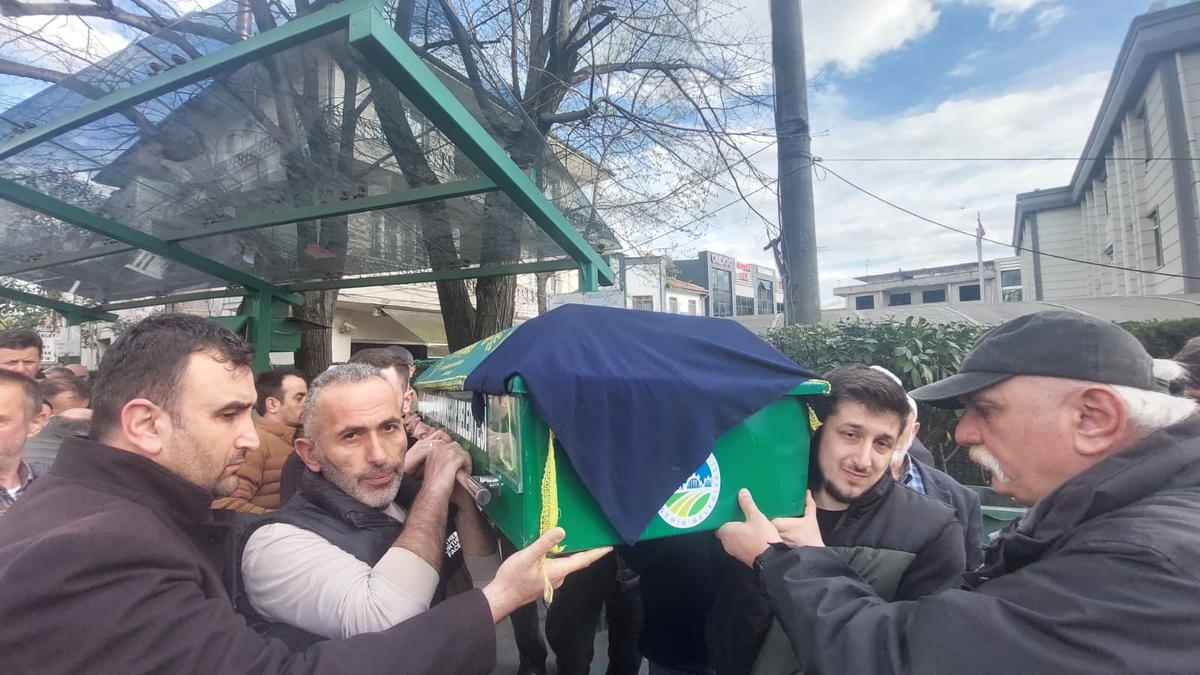 Memnune Genç Dualarla Son Yolculuğuna Uğurlandı 