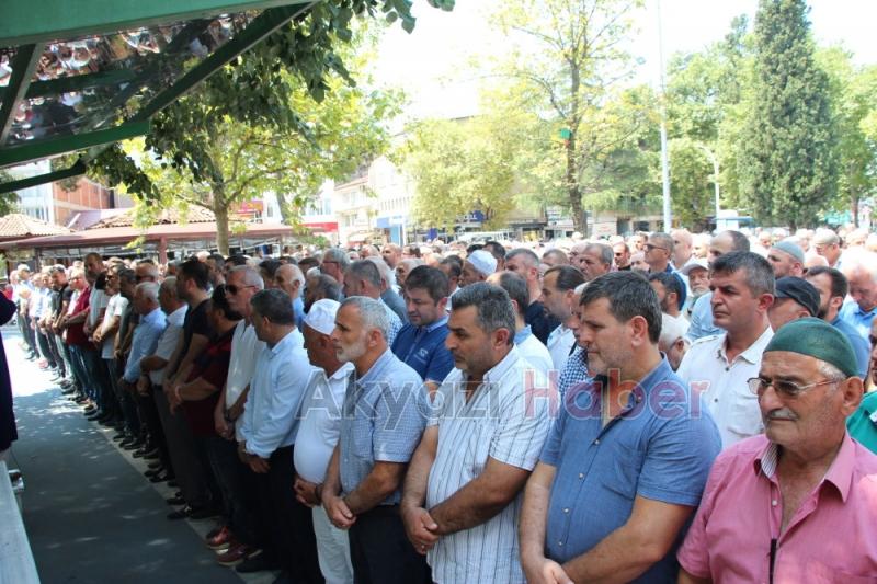 Meral Demirkol dualarla defnedildi