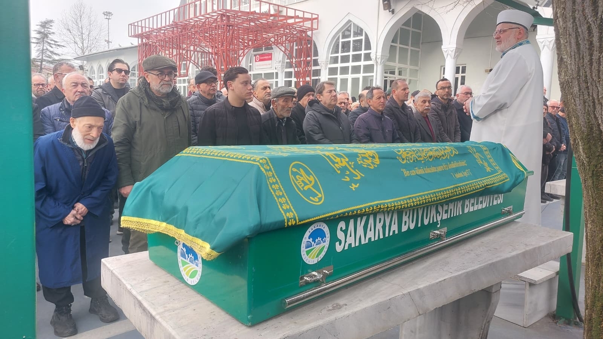 Merhameti Sokak Köpeklerinin Kalbinde Yaşayacak Saffet Koşar Son Yolculuğuna Uğurlandı