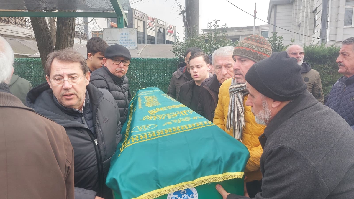 Merhameti Sokak Köpeklerinin Kalbinde Yaşayacak Saffet Koşar Son Yolculuğuna Uğurlandı