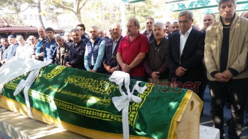 Merhum Mehmet Ermişin Eşi Defnedildi