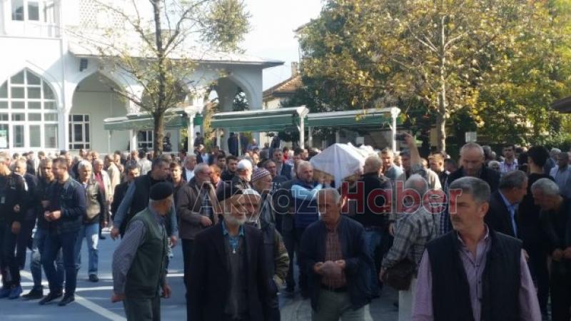 Merhum Mehmet Ermişin Eşi Defnedildi