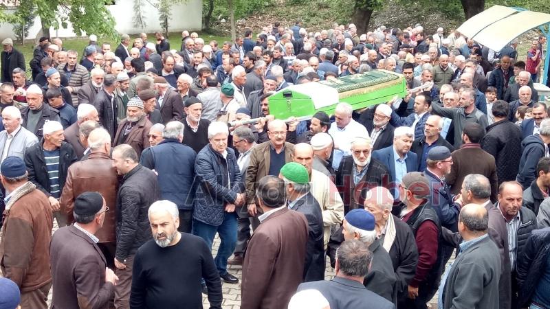 Merhum Osman Kalkan Dualar ile defnedildi