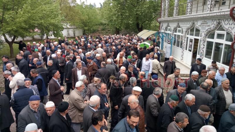 Merhum Osman Kalkan Dualar ile defnedildi