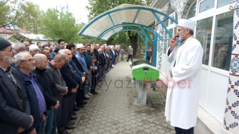 Merhum Osman Kalkan Dualar ile defnedildi