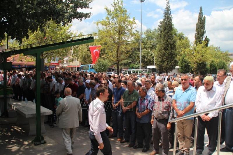 Merhum Yaşar Erolun Eşi Defnedildi