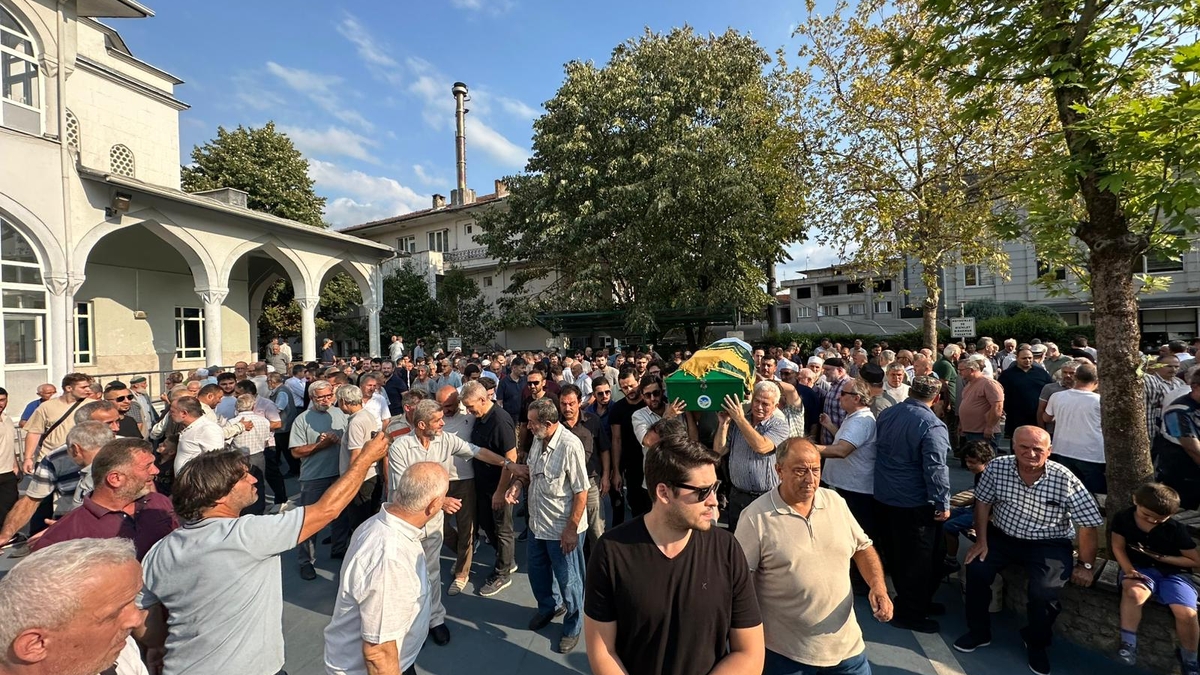 Meryem Özdemir Dualarla Son Yolculuğuna Uğurlandı