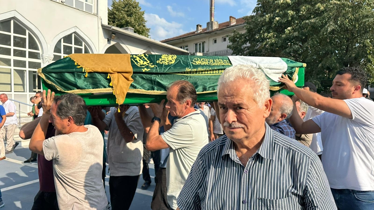 Meryem Özdemir Dualarla Son Yolculuğuna Uğurlandı