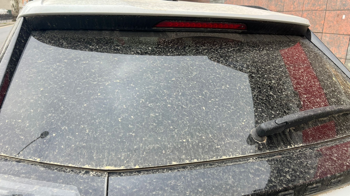 Meteoroloji uyarı yapmıştı, araçlar tozla kaplandı