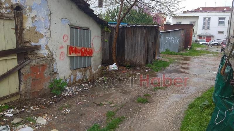 Metruk Binalar Yıkıldı