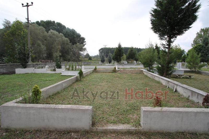 Mezarlıklarımızda Bayram Temizliği Başladı