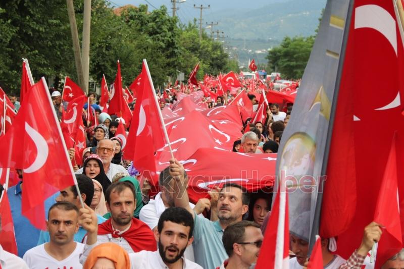 Milli Birlik Yürüyüşü Akyazı’da binlerce kişinin katılımıyla gerçekleşti