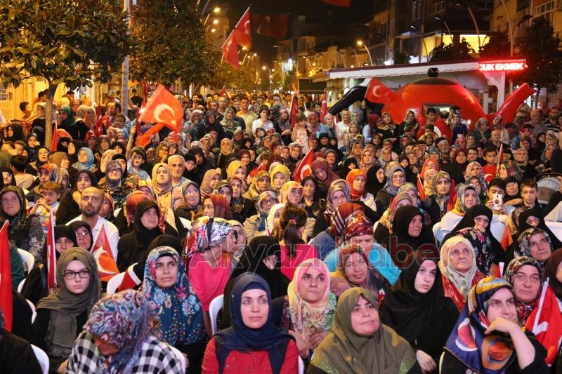 MİLLİ İRADE VE DEMOKRASİ NÖBETİNDE SON GECE NÖBETİ TUTULDU