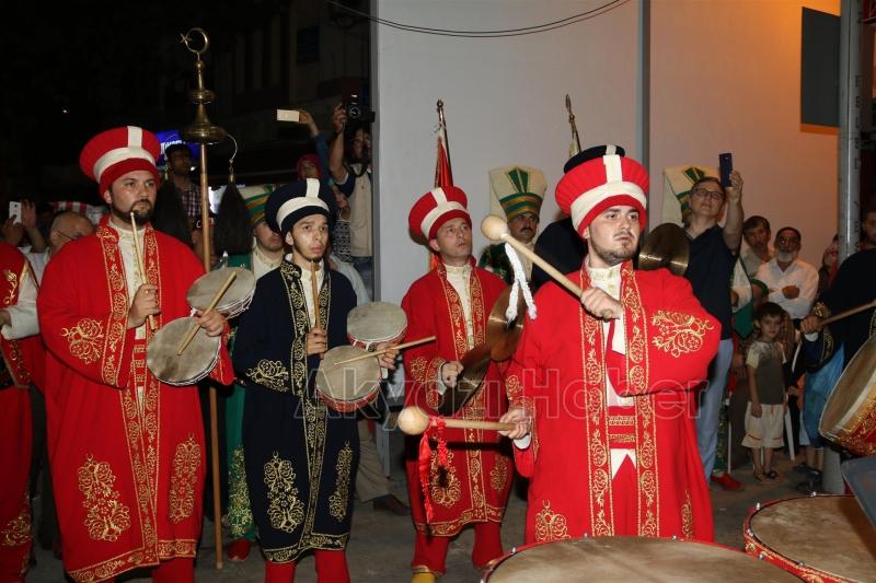 MİLLİ İRADE VE DEMOKRASİ NÖBETİNDE SON GECE NÖBETİ TUTULDU