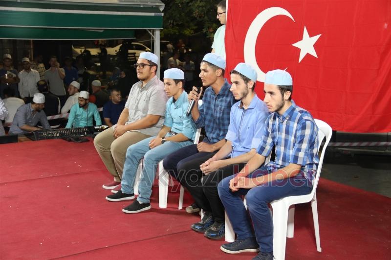 MİLLİ İRADE VE DEMOKRASİ NÖBETİNİN 14GÜNÜNDE DE AKYAZI VATAN NÖBETİNE DEVAM DEDİ