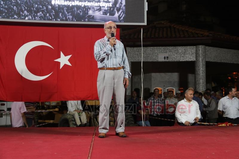 MİLLİ İRADE VE DEMOKRASİ NÖBETİNİN 14GÜNÜNDE DE AKYAZI VATAN NÖBETİNE DEVAM DEDİ