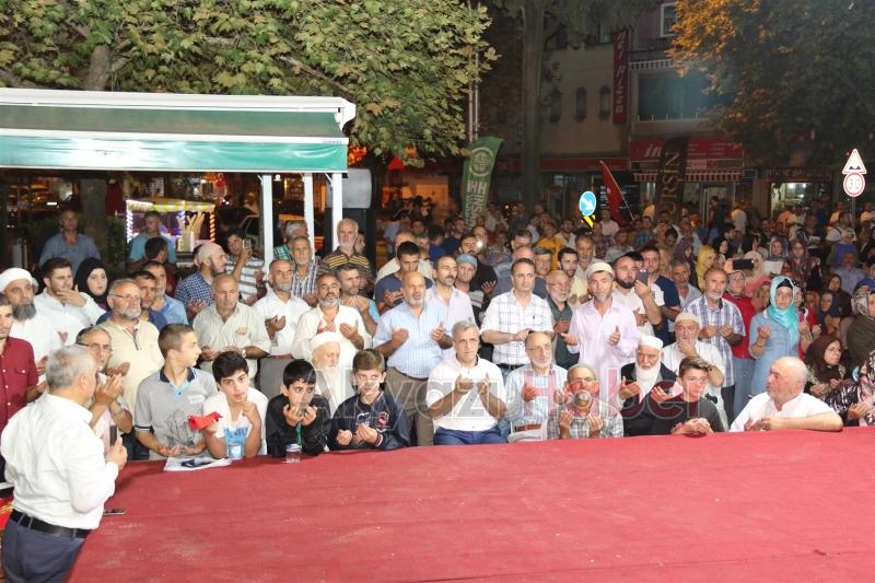 MİLLİ İRADE VE DEMOKRASİ NÖBETİNİN 14GÜNÜNDE DE AKYAZI VATAN NÖBETİNE DEVAM DEDİ